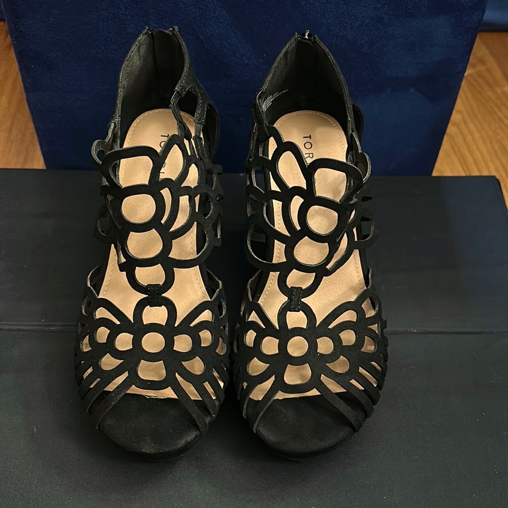 Torrid Black Wedges Size 9W